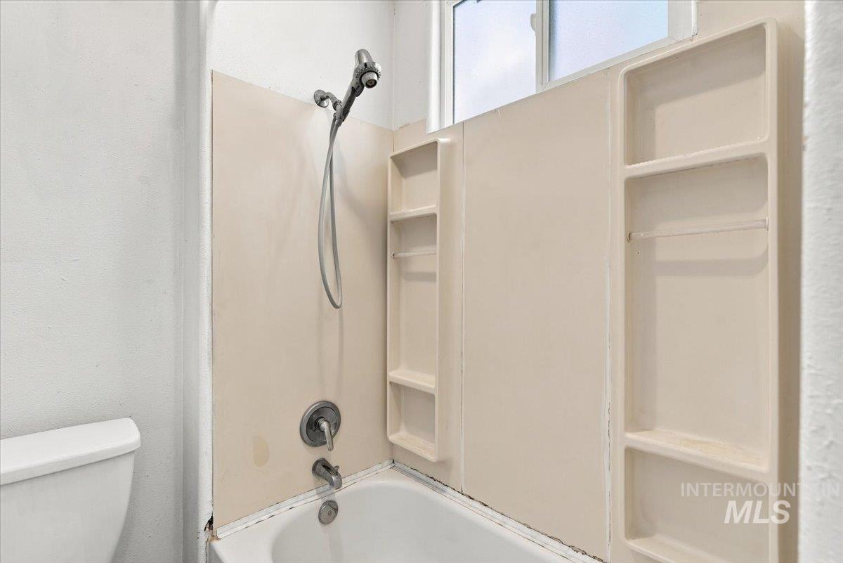 212 NE 2nd St, Meridian, Idaho 83642, 2 Bedrooms, 1 Bathroom, Residential For Sale, Price $289,500,MLS 98997096