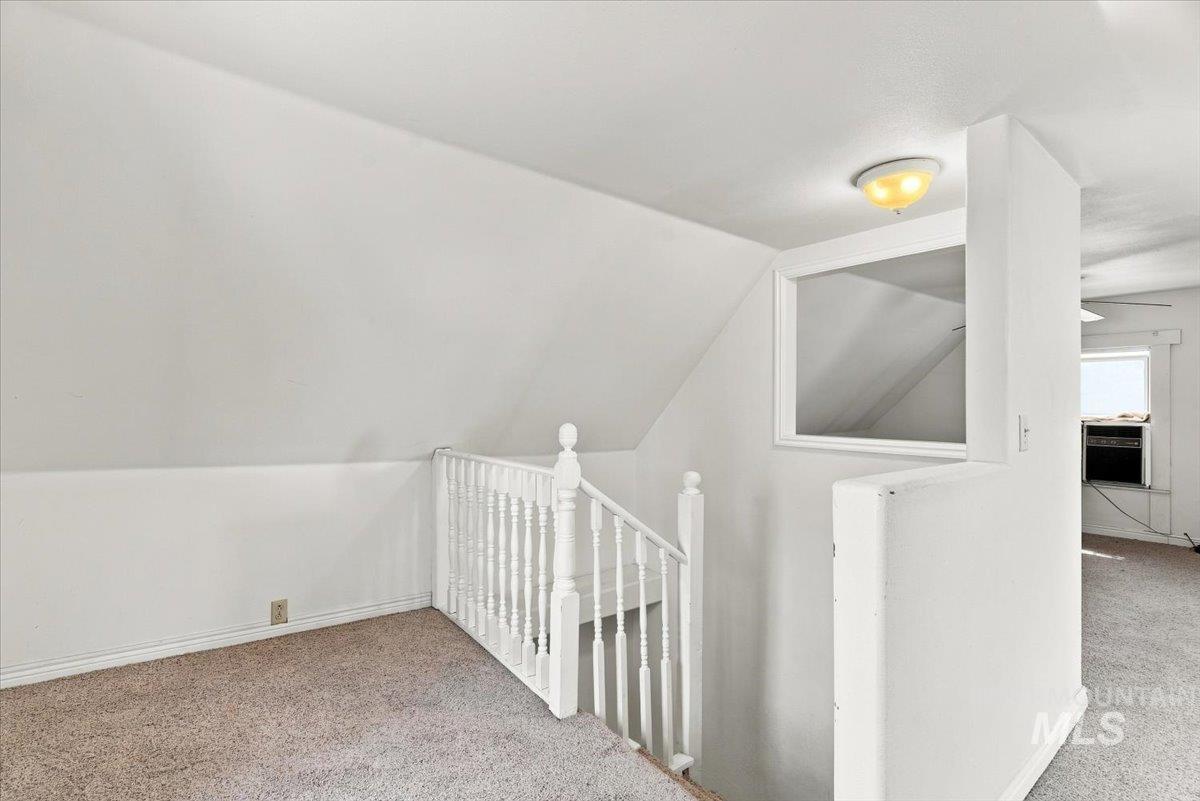 212 NE 2nd St, Meridian, Idaho 83642, 2 Bedrooms, 1 Bathroom, Residential For Sale, Price $289,500,MLS 98997096