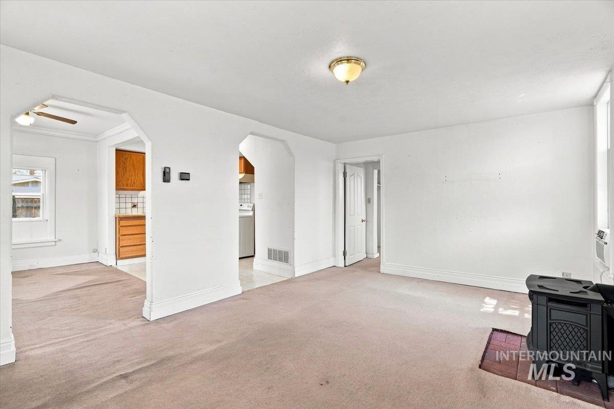 212 NE 2nd St, Meridian, Idaho 83642, 2 Bedrooms, 1 Bathroom, Residential For Sale, Price $289,500,MLS 98997096