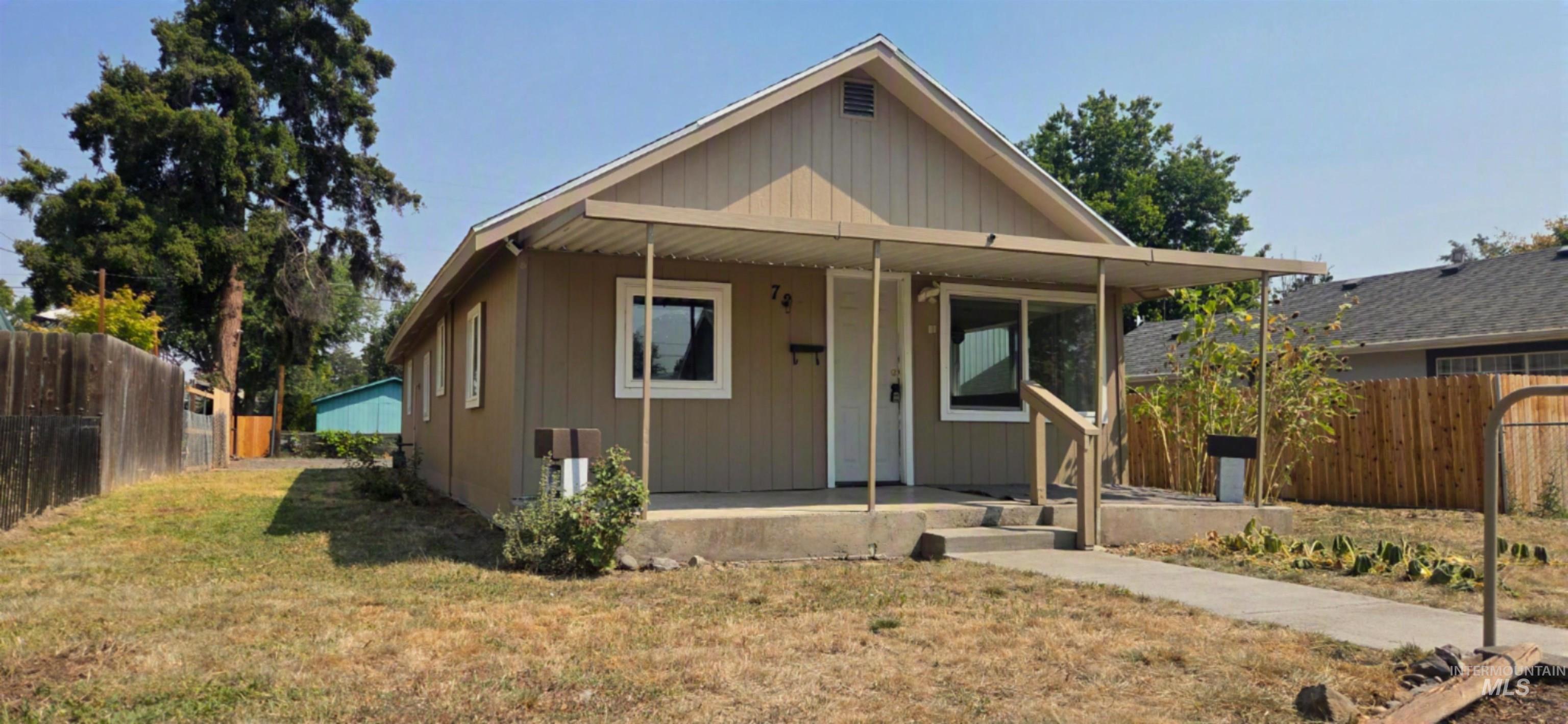 729 4th, Clarkston, Washington 99403, 3 Bedrooms, 1 Bathroom, Residential For Sale, Price $239,900, 98997098