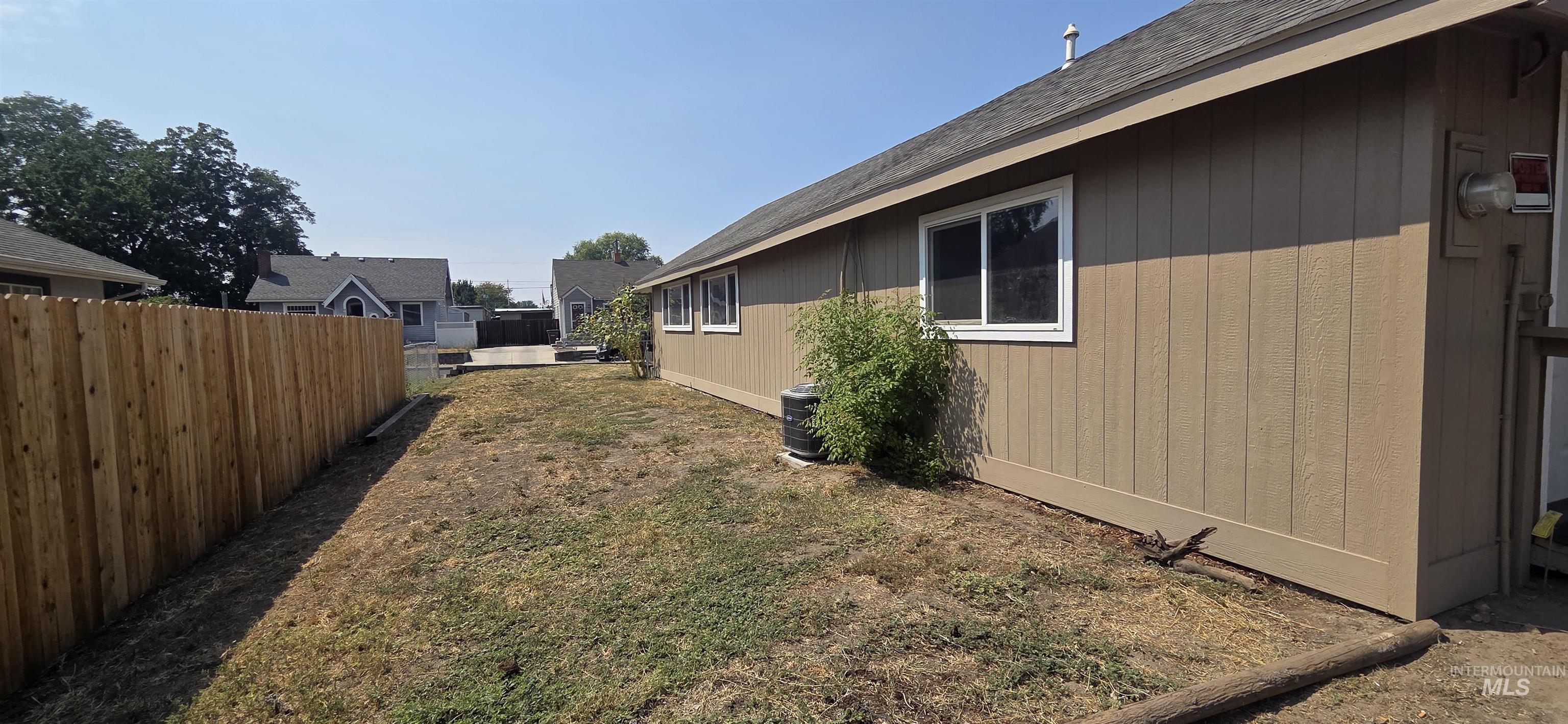 729 4th, Clarkston, Washington 99403, 3 Bedrooms, 1 Bathroom, Residential For Sale, Price $239,900,MLS 98997098