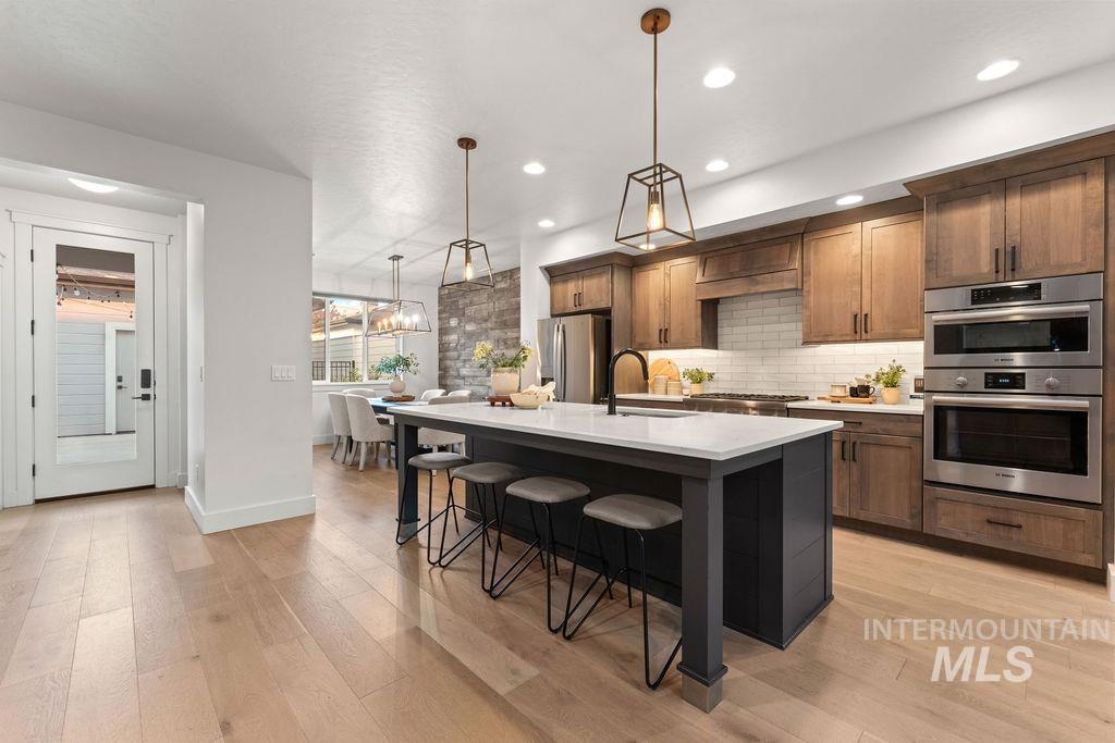 4240 E Parkcenter Blvd., Boise, Idaho 83716, 3 Bedrooms, 2.5 Bathrooms, Residential For Sale, Price $695,000,MLS 98997099