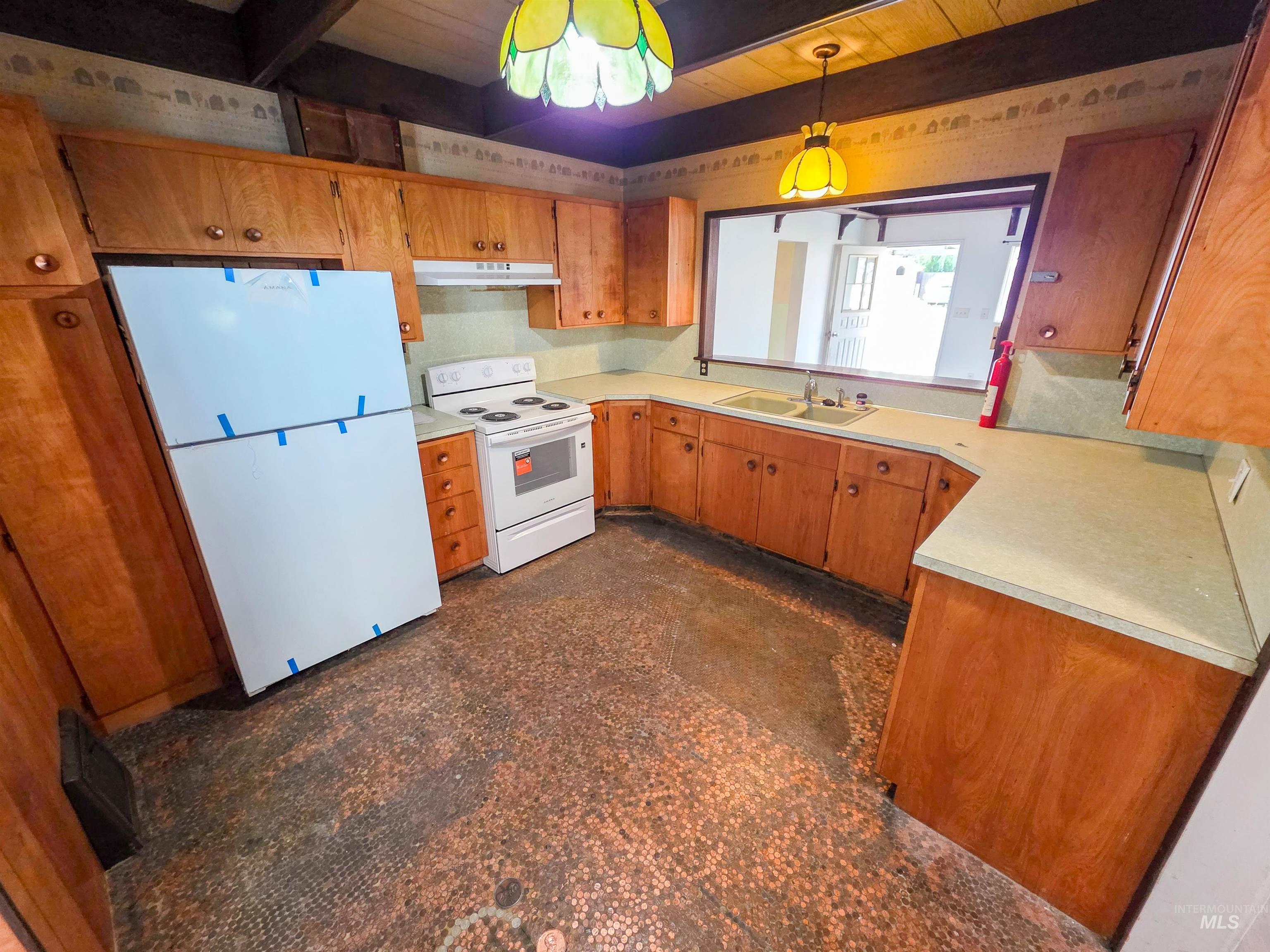 816 10th Ave, Lewiston, Idaho 83501, 3 Bedrooms, 2 Bathrooms, Residential For Sale, Price $327,500,MLS 98997100