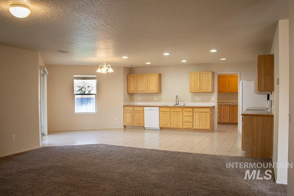 37 N Willow Wind Way, Nampa, Idaho 83651, 5 Bedrooms, 2.5 Bathrooms, Residential For Sale, Price $463,000,MLS 98997105