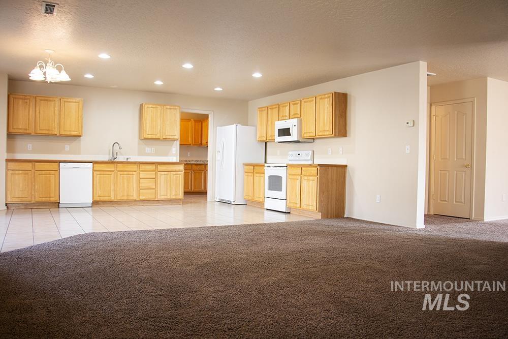 37 N Willow Wind Way, Nampa, Idaho 83651, 5 Bedrooms, 2.5 Bathrooms, Residential For Sale, Price $463,000,MLS 98997105