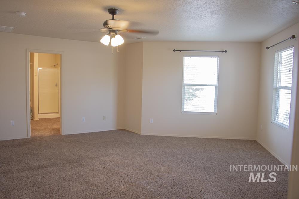 37 N Willow Wind Way, Nampa, Idaho 83651, 5 Bedrooms, 2.5 Bathrooms, Residential For Sale, Price $463,000,MLS 98997105