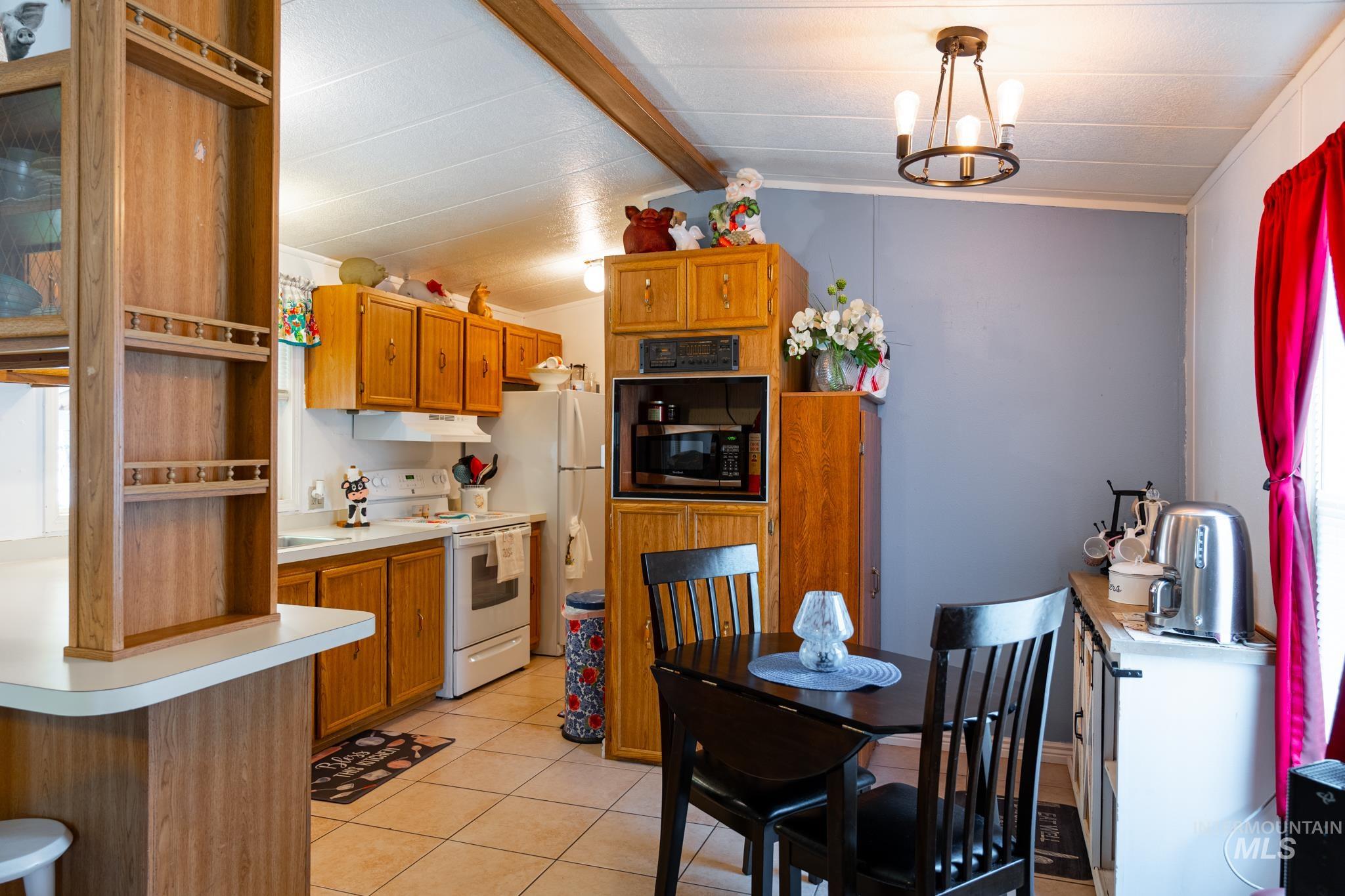 9 Freedom Dr., Ontario, Oregon 97914, 2 Bedrooms, 2 Bathrooms, Residential For Sale, Price $64,500, 98997106