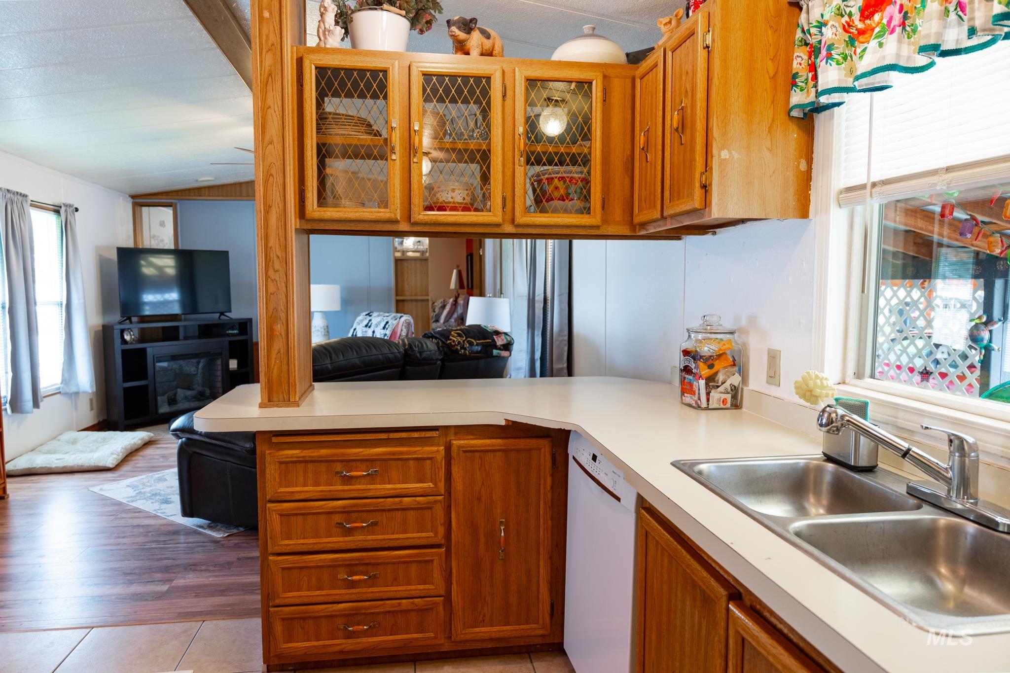 9 Freedom Dr., Ontario, Oregon 97914, 2 Bedrooms, 2 Bathrooms, Residential For Sale, Price $64,500, 98997106