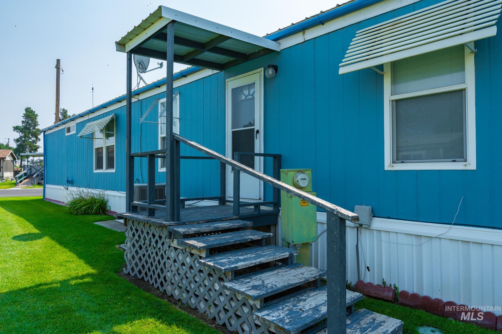 9 Freedom Dr., Ontario, Oregon 97914, 2 Bedrooms, 2 Bathrooms, Residential For Sale, Price $64,500, 98997106