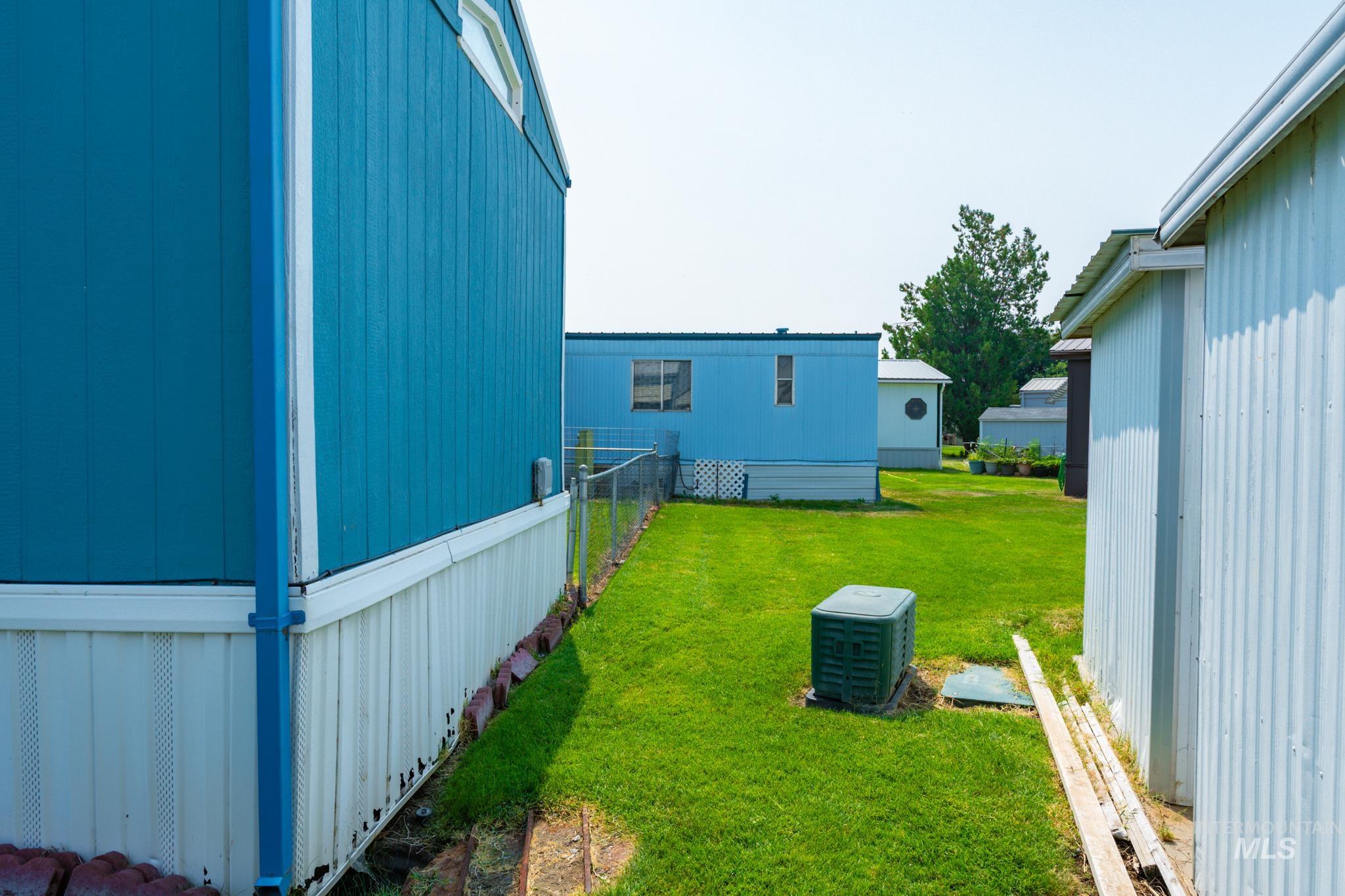 9 Freedom Dr., Ontario, Oregon 97914, 2 Bedrooms, 2 Bathrooms, Residential For Sale, Price $64,500, 98997106