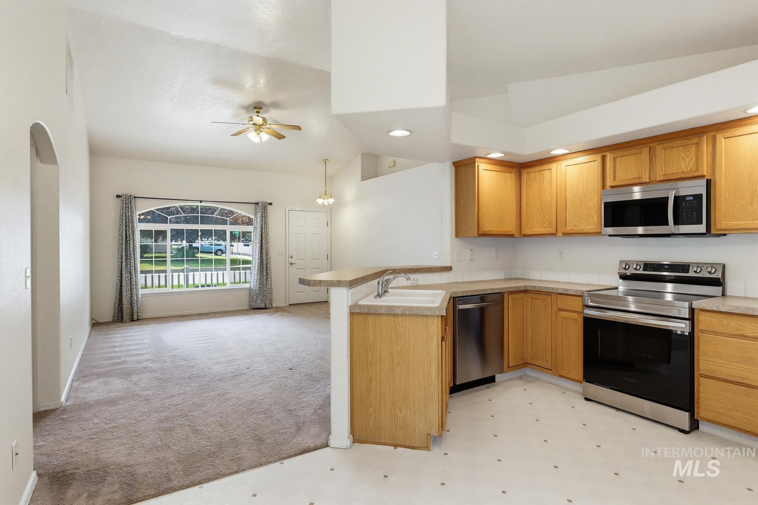 8156 W Orbit Dr, Boise, Idaho 83709, 3 Bedrooms, 2 Bathrooms, Residential For Sale, Price $440,000,MLS 98997109