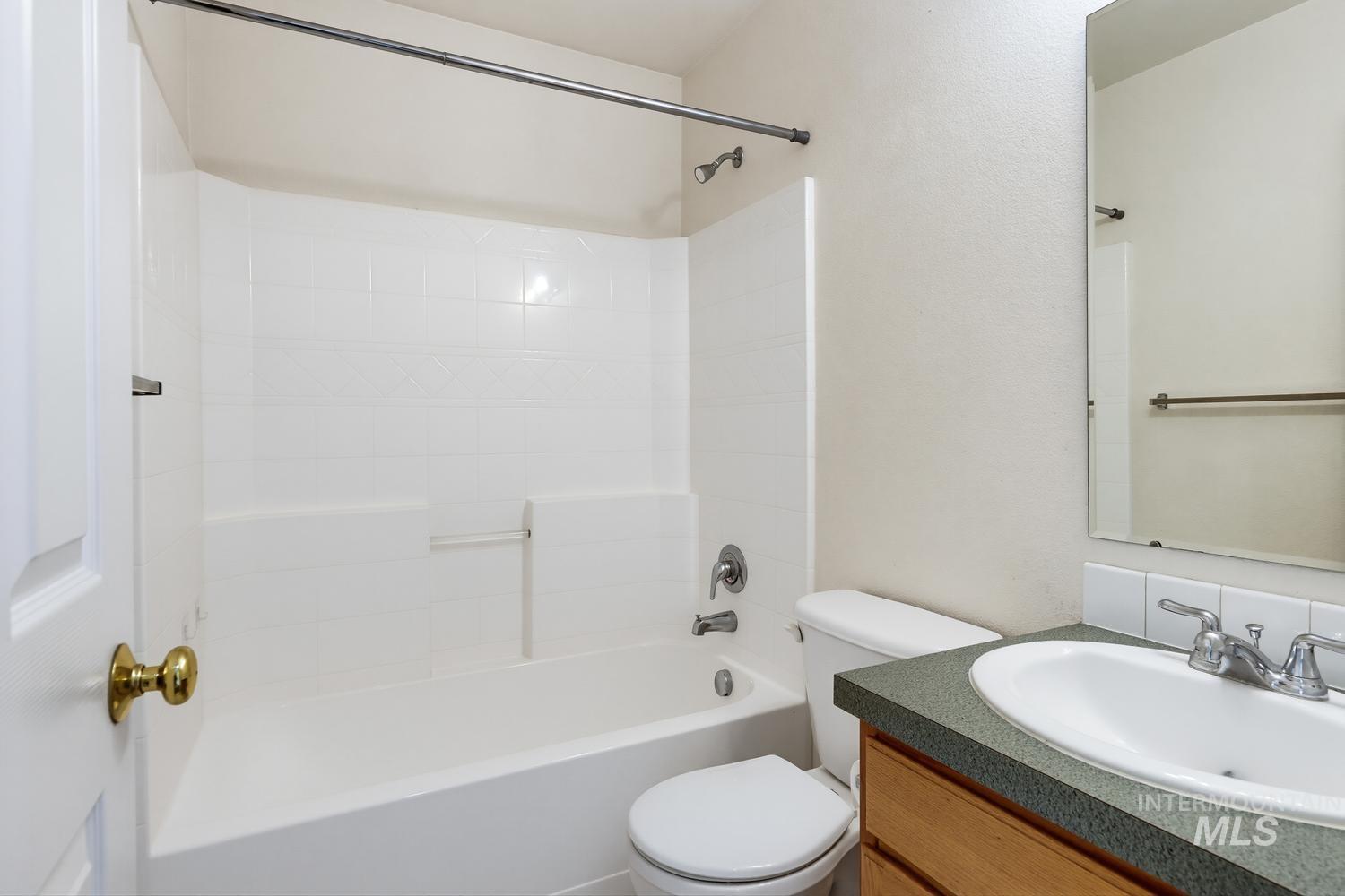 8156 W Orbit Dr, Boise, Idaho 83709, 3 Bedrooms, 2 Bathrooms, Residential For Sale, Price $440,000,MLS 98997109