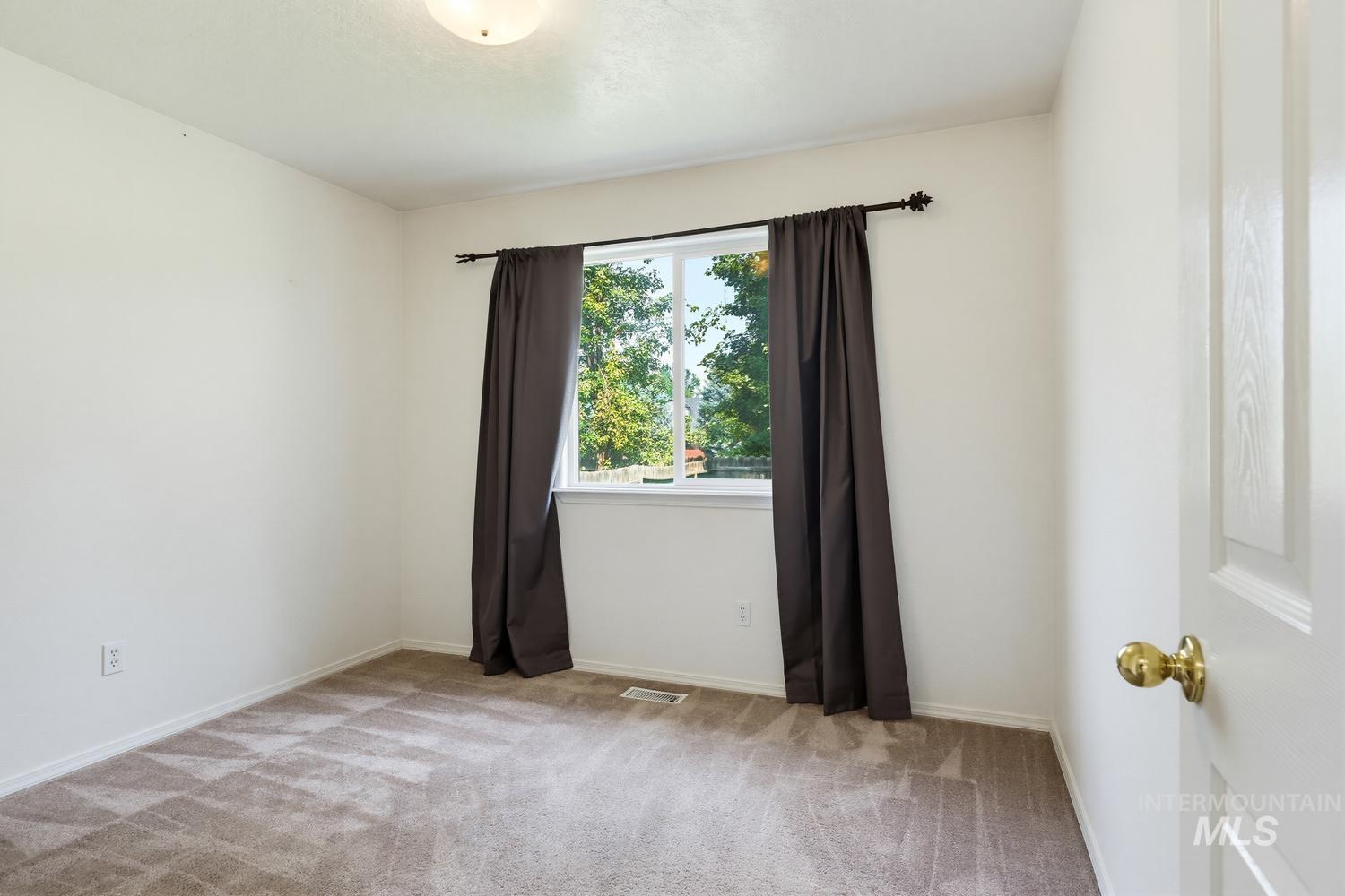 8156 W Orbit Dr, Boise, Idaho 83709, 3 Bedrooms, 2 Bathrooms, Residential For Sale, Price $440,000,MLS 98997109