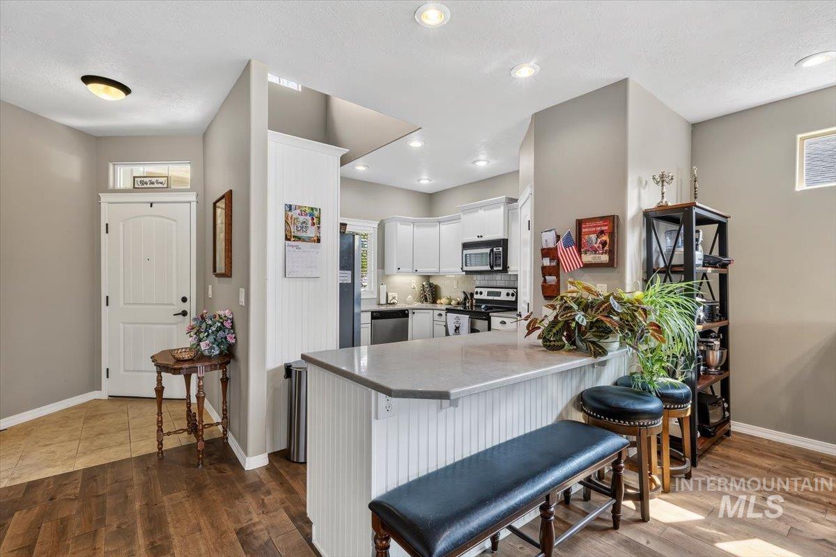 2227 S Blackspur Way, Meridian, Idaho 83642, 2 Bedrooms, 2 Bathrooms, Residential For Sale, Price $395,000,MLS 98997111
