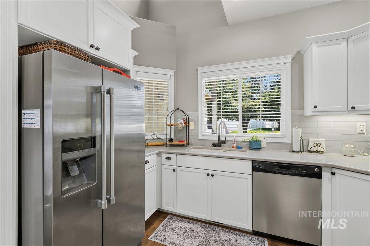 2227 S Blackspur Way, Meridian, Idaho 83642, 2 Bedrooms, 2 Bathrooms, Residential For Sale, Price $395,000,MLS 98997111