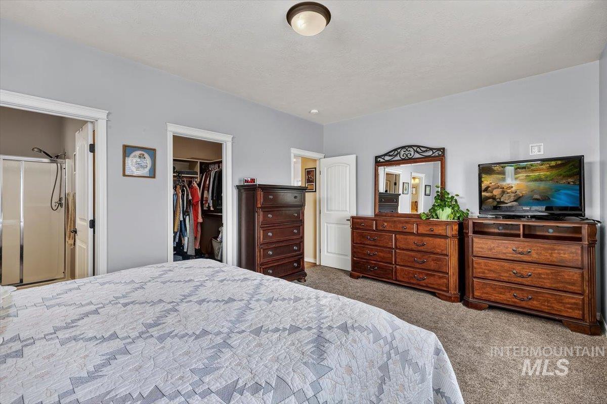 2227 S Blackspur Way, Meridian, Idaho 83642, 2 Bedrooms, 2 Bathrooms, Residential For Sale, Price $395,000,MLS 98997111