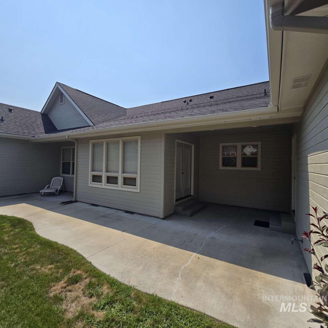 2877 E Shadowwolf Dr, Eagle, Idaho 83616, 3 Bedrooms, 2.5 Bathrooms, Residential For Sale, Price $624,000,MLS 98997114