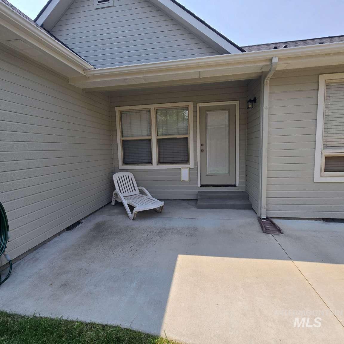 2877 E Shadowwolf Dr, Eagle, Idaho 83616, 3 Bedrooms, 2.5 Bathrooms, Residential For Sale, Price $624,000,MLS 98997114