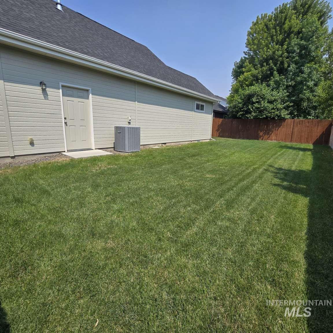 2877 E Shadowwolf Dr, Eagle, Idaho 83616, 3 Bedrooms, 2.5 Bathrooms, Residential For Sale, Price $624,000,MLS 98997114
