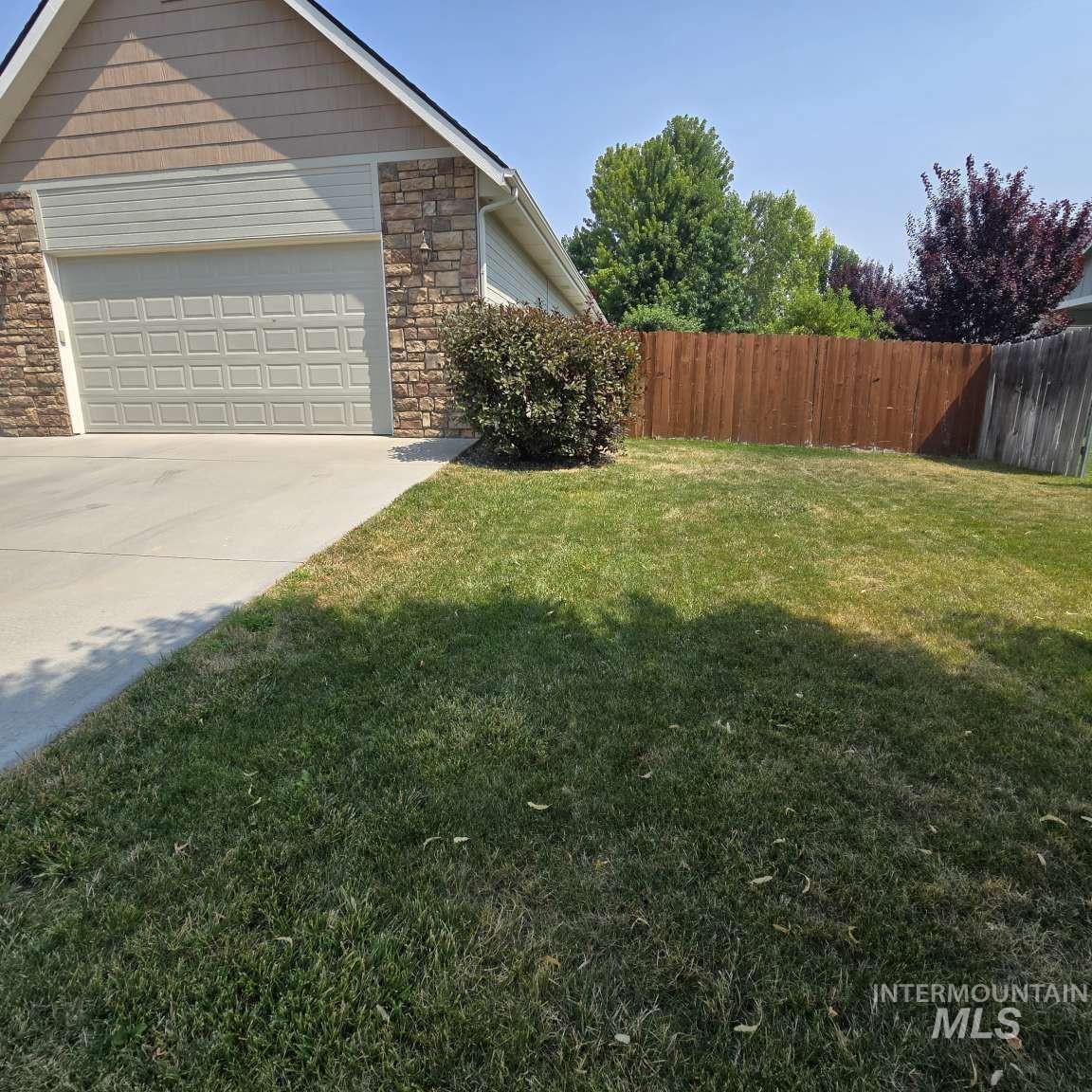 2877 E Shadowwolf Dr, Eagle, Idaho 83616, 3 Bedrooms, 2.5 Bathrooms, Residential For Sale, Price $624,000,MLS 98997114