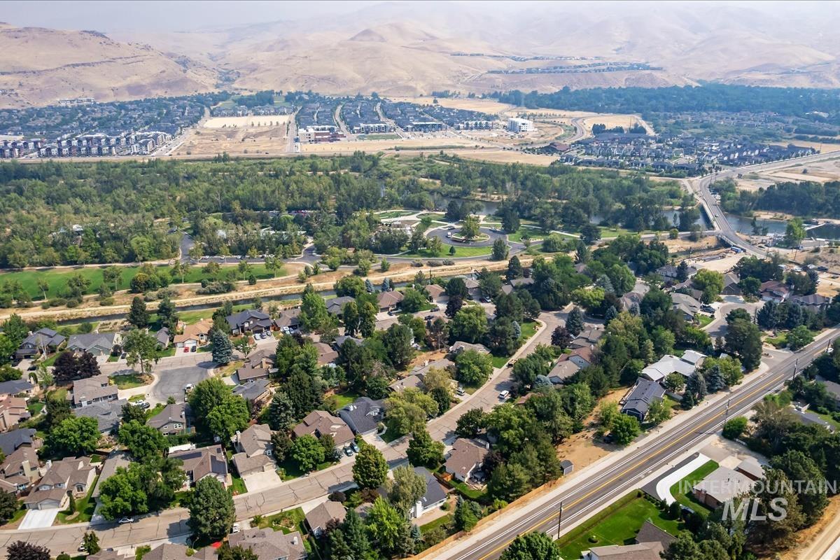 3787 E Shady Glen Dr, Boise, Idaho 83706, 3 Bedrooms, 2 Bathrooms, Residential For Sale, Price $749,900,MLS 98997120