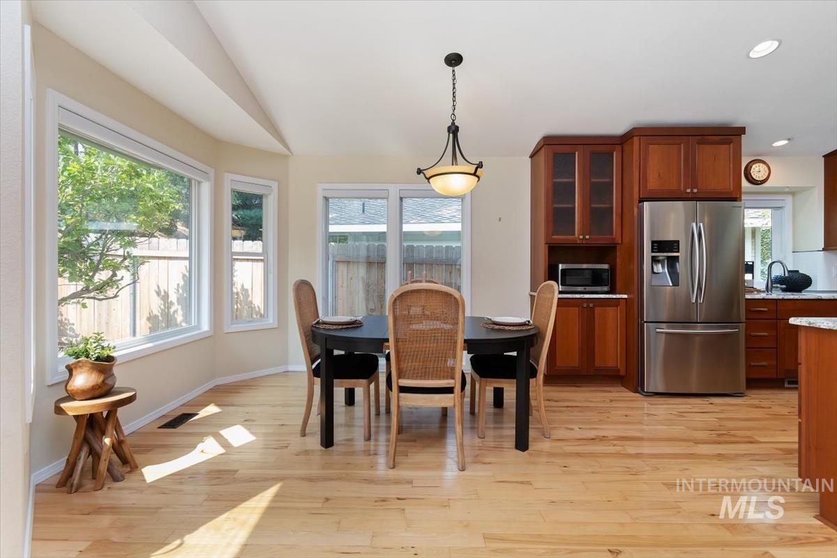 3787 E Shady Glen Dr, Boise, Idaho 83706, 3 Bedrooms, 2 Bathrooms, Residential For Sale, Price $749,900,MLS 98997120