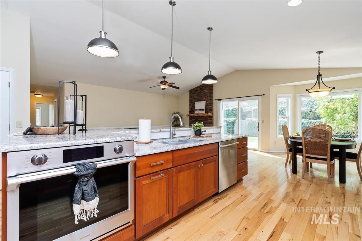 3787 E Shady Glen Dr, Boise, Idaho 83706, 3 Bedrooms, 2 Bathrooms, Residential For Sale, Price $749,900,MLS 98997120
