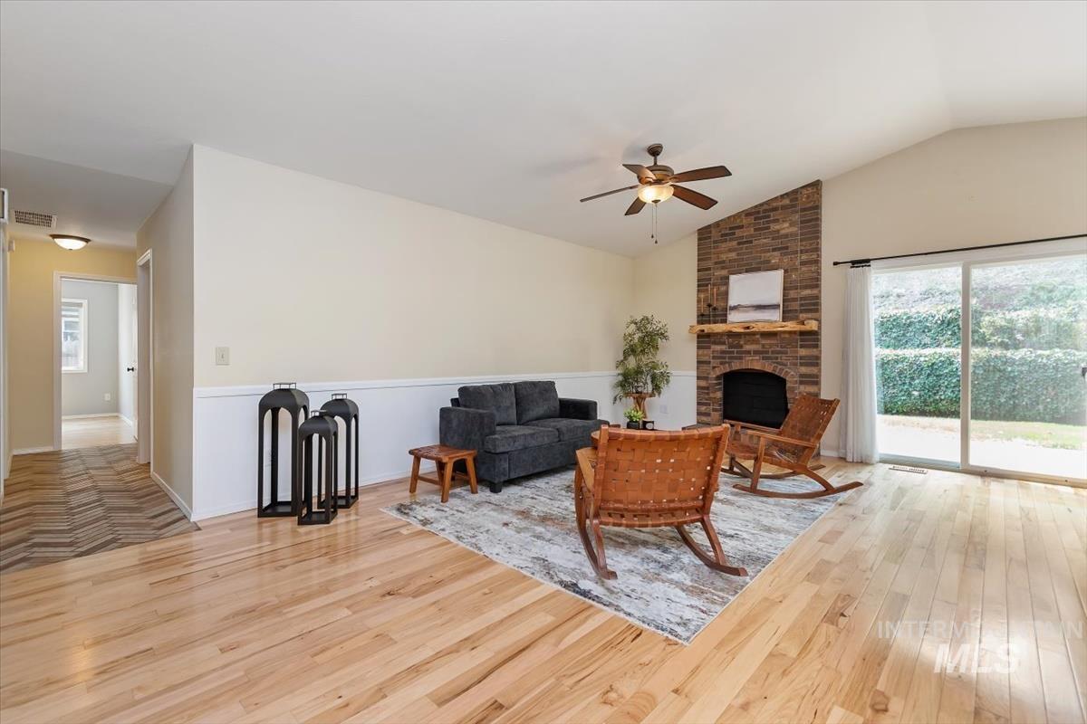 3787 E Shady Glen Dr, Boise, Idaho 83706, 3 Bedrooms, 2 Bathrooms, Residential For Sale, Price $749,900,MLS 98997120