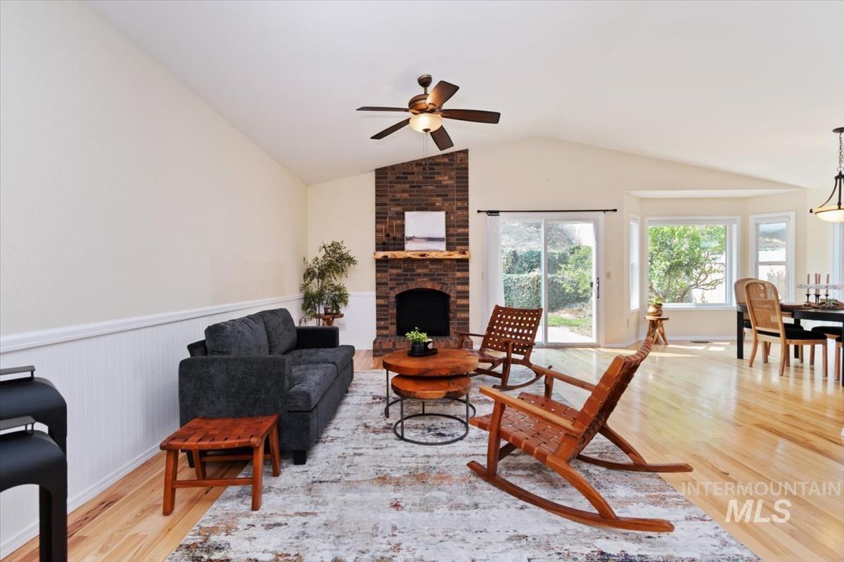 3787 E Shady Glen Dr, Boise, Idaho 83706, 3 Bedrooms, 2 Bathrooms, Residential For Sale, Price $749,900,MLS 98997120