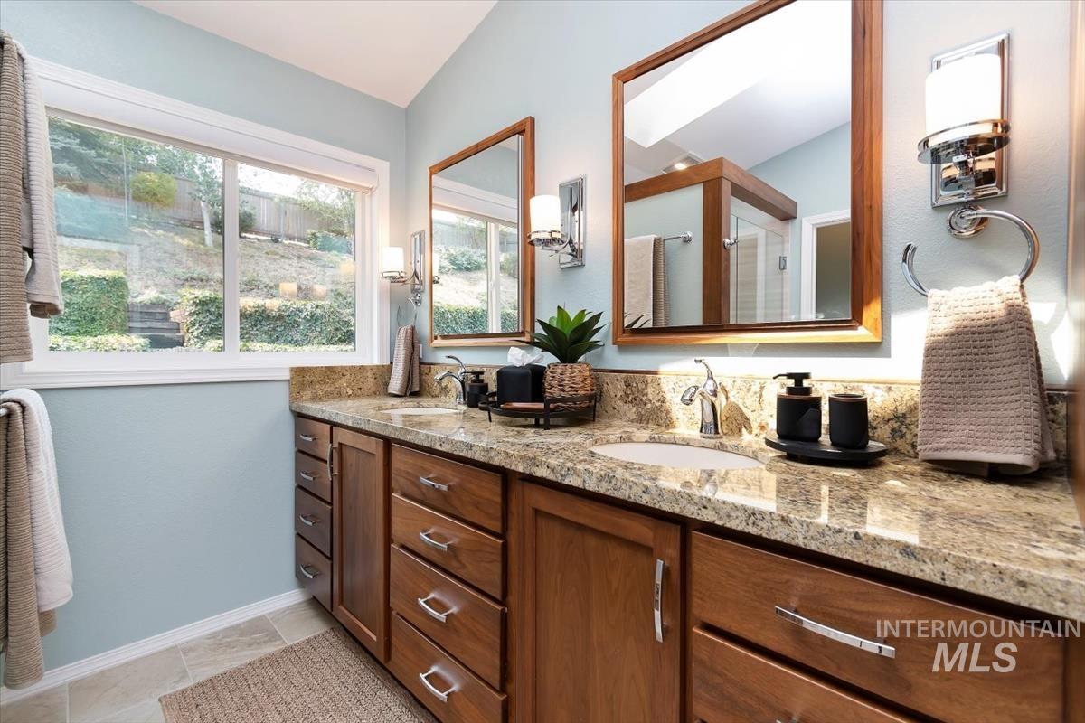 3787 E Shady Glen Dr, Boise, Idaho 83706, 3 Bedrooms, 2 Bathrooms, Residential For Sale, Price $749,900,MLS 98997120