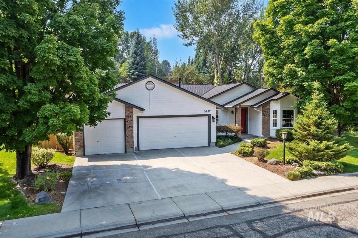 3787 E Shady Glen Dr, Boise, Idaho 83706, 3 Bedrooms, 2 Bathrooms, Residential For Sale, Price $749,900,MLS 98997120