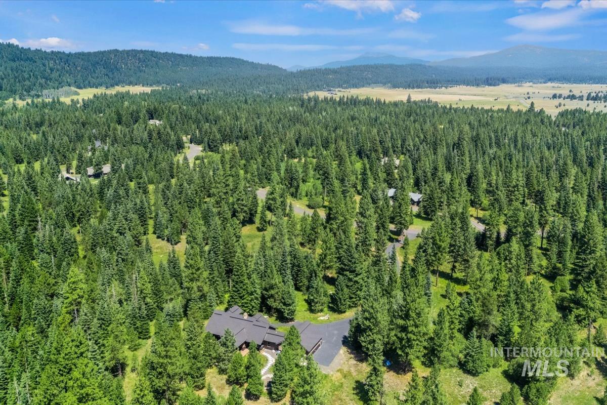 33 Sundance, McCall, Idaho 83638, 3 Bedrooms, 3.5 Bathrooms, Residential For Sale, Price $2,495,000,MLS 98997122