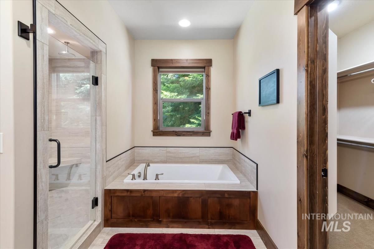 33 Sundance, McCall, Idaho 83638, 3 Bedrooms, 3.5 Bathrooms, Residential For Sale, Price $2,495,000,MLS 98997122