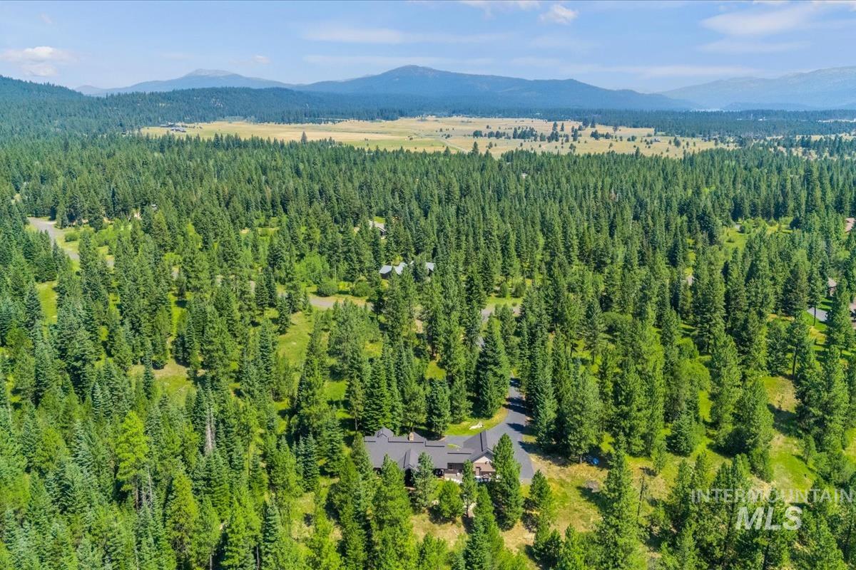 33 Sundance, McCall, Idaho 83638, 3 Bedrooms, 3.5 Bathrooms, Residential For Sale, Price $2,495,000,MLS 98997122