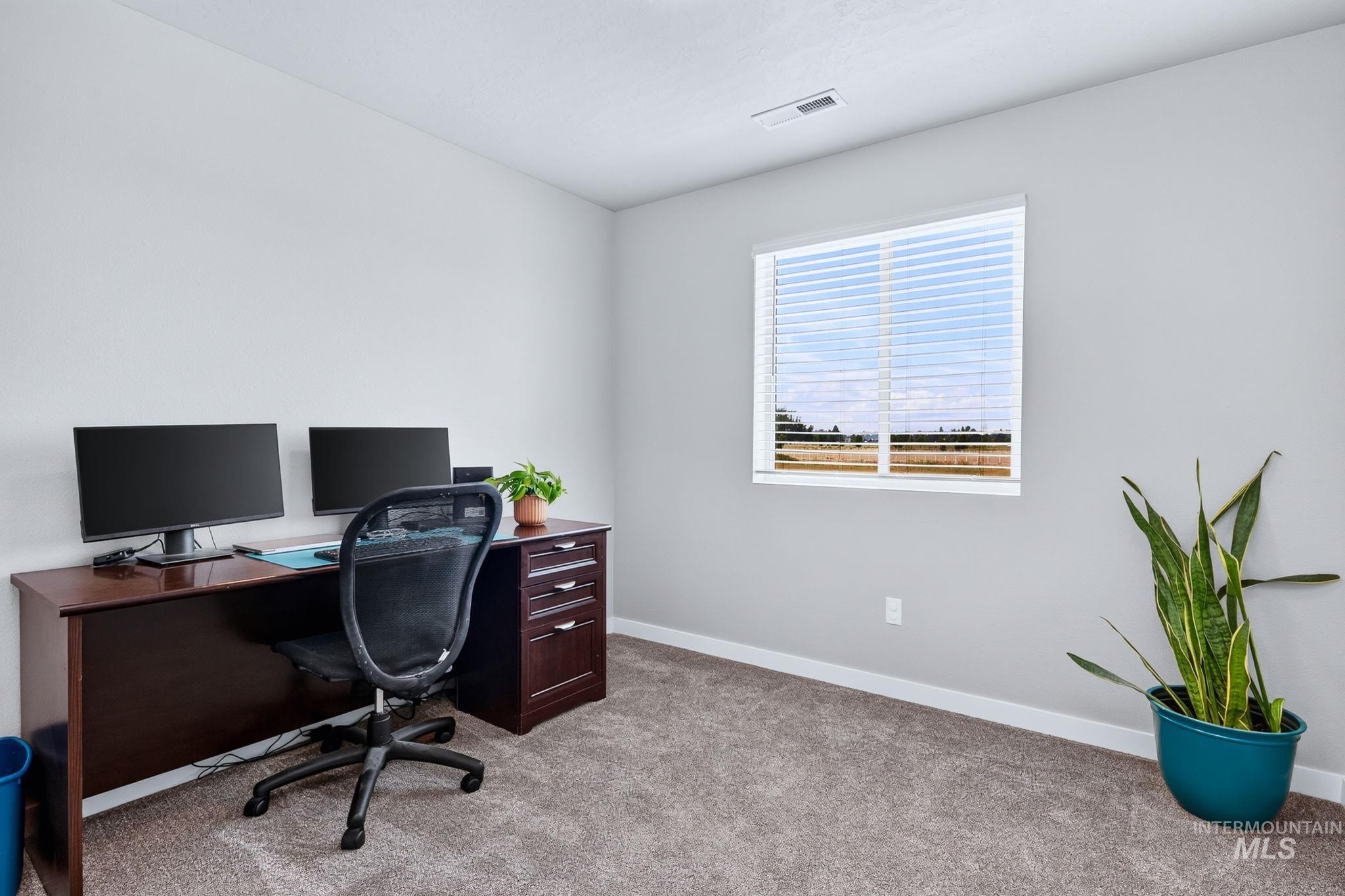 17215 N Wingtip Way, Nampa, Idaho 83687, 3 Bedrooms, 2.5 Bathrooms, Residential For Sale, Price $475,000,MLS 98997124