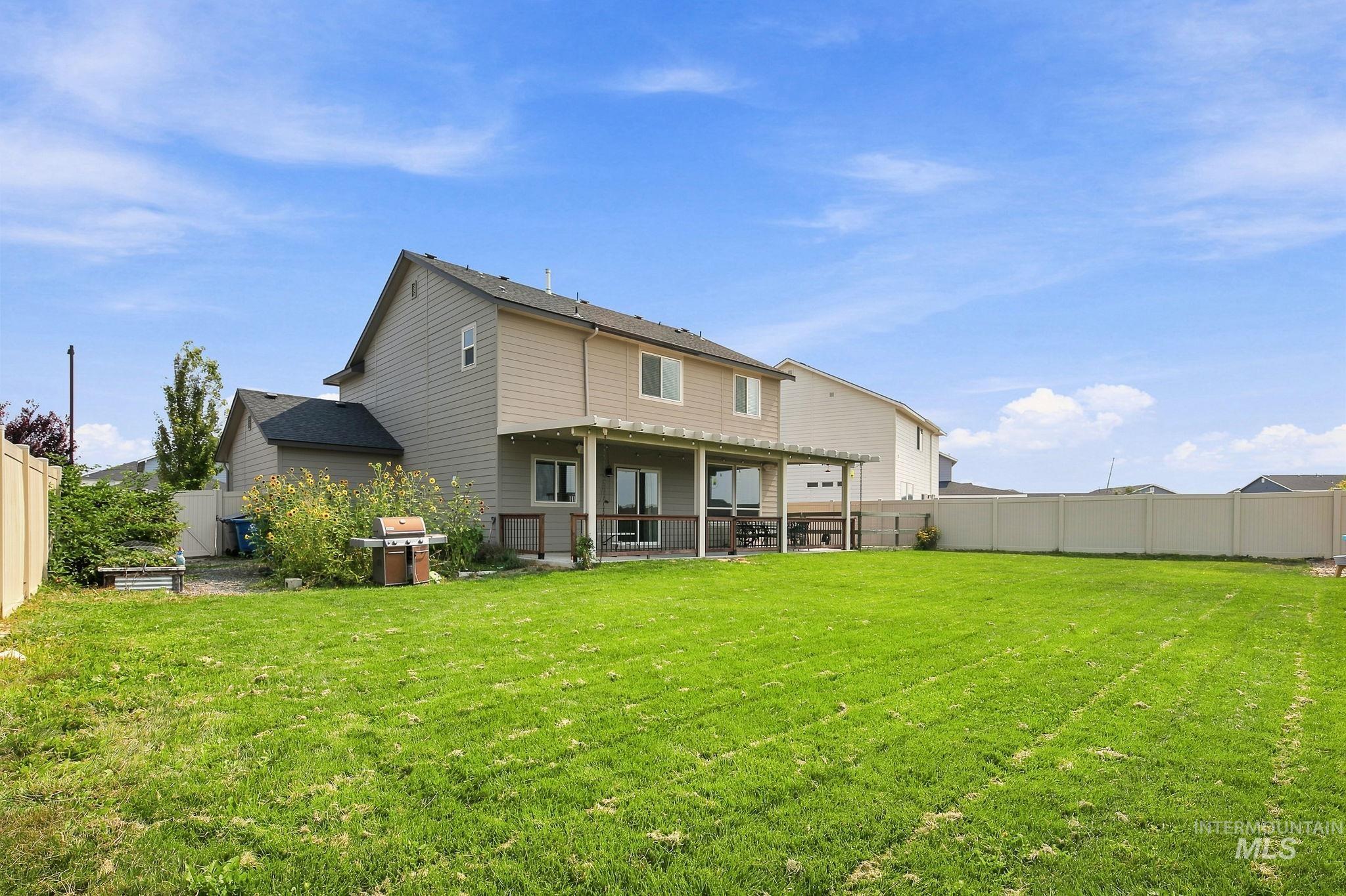 17215 N Wingtip Way, Nampa, Idaho 83687, 3 Bedrooms, 2.5 Bathrooms, Residential For Sale, Price $475,000,MLS 98997124