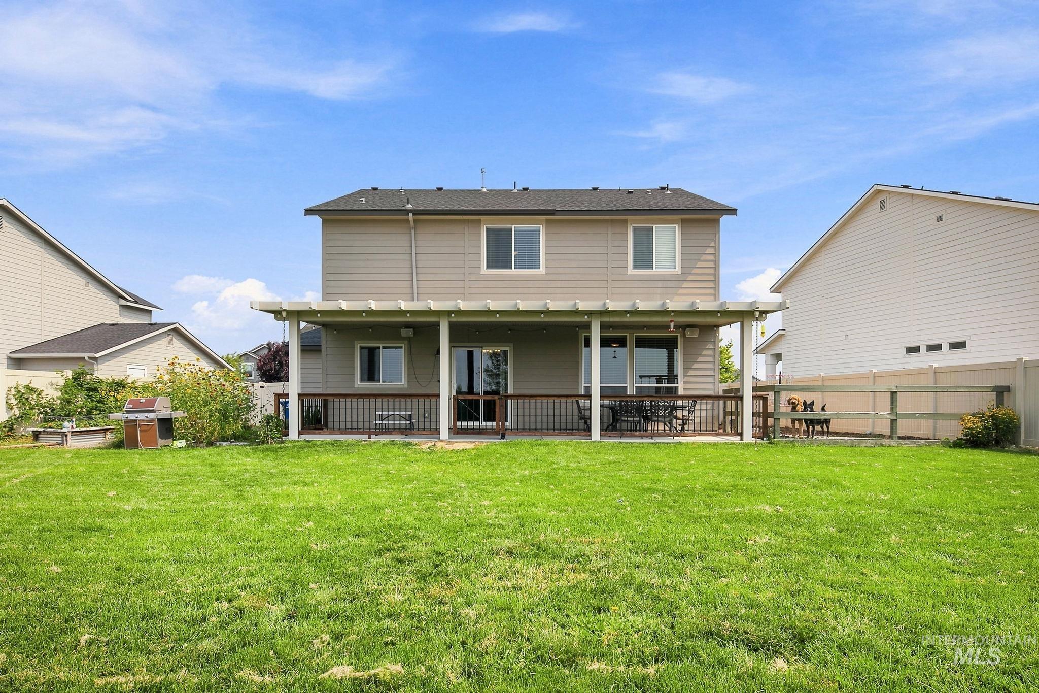 17215 N Wingtip Way, Nampa, Idaho 83687, 3 Bedrooms, 2.5 Bathrooms, Residential For Sale, Price $475,000,MLS 98997124