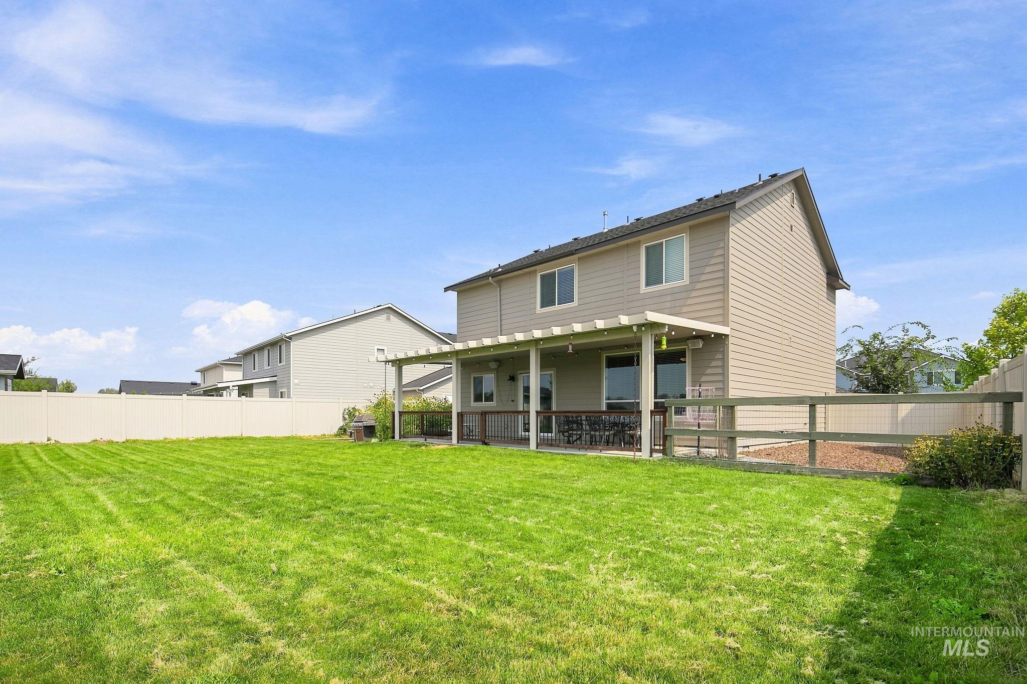 17215 N Wingtip Way, Nampa, Idaho 83687, 3 Bedrooms, 2.5 Bathrooms, Residential For Sale, Price $475,000,MLS 98997124