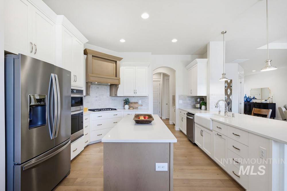5371 W Philomena Dr, Meridian, Idaho 83646, 5 Bedrooms, 4.5 Bathrooms, Residential For Sale, Price $949,900,MLS 98997125