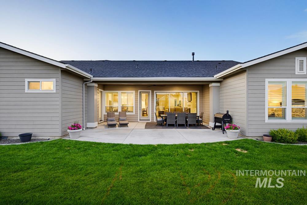 5371 W Philomena Dr, Meridian, Idaho 83646, 5 Bedrooms, 4.5 Bathrooms, Residential For Sale, Price $949,900,MLS 98997125