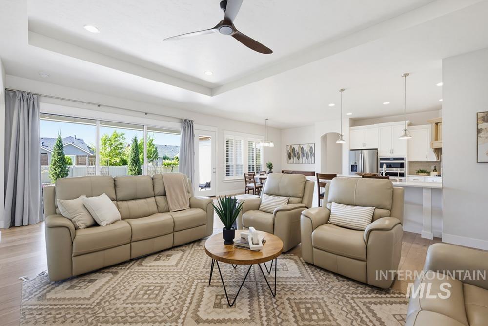 5371 W Philomena Dr, Meridian, Idaho 83646, 5 Bedrooms, 4.5 Bathrooms, Residential For Sale, Price $949,900,MLS 98997125