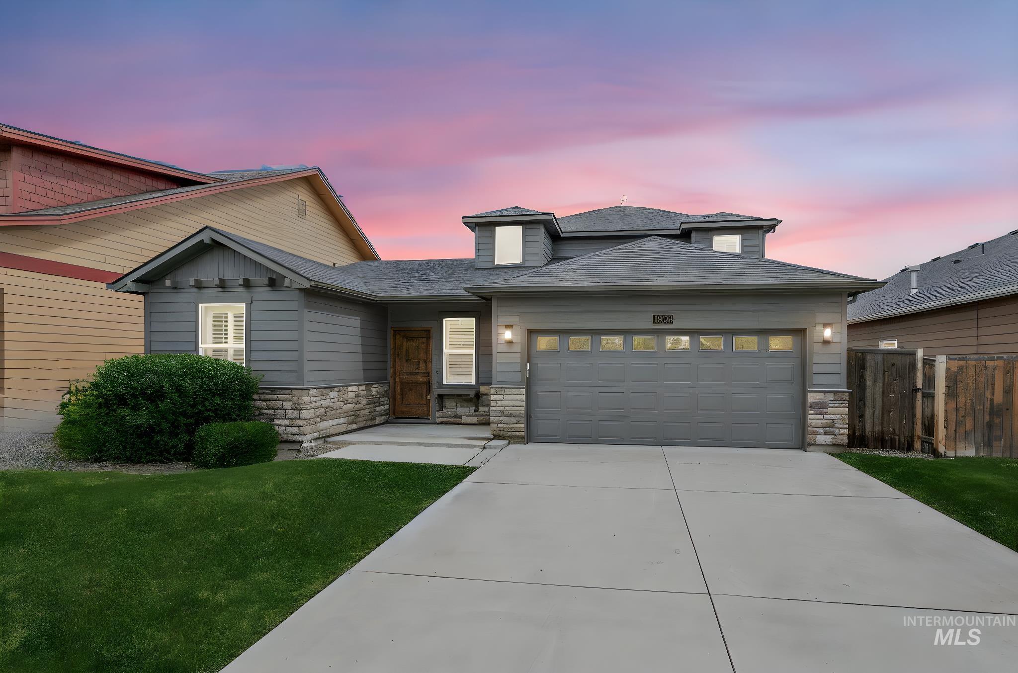10130 W Brownstone Dr, Boise, Idaho 83709, 4 Bedrooms, 2.5 Bathrooms, Residential For Sale, Price $499,990,MLS 98997126