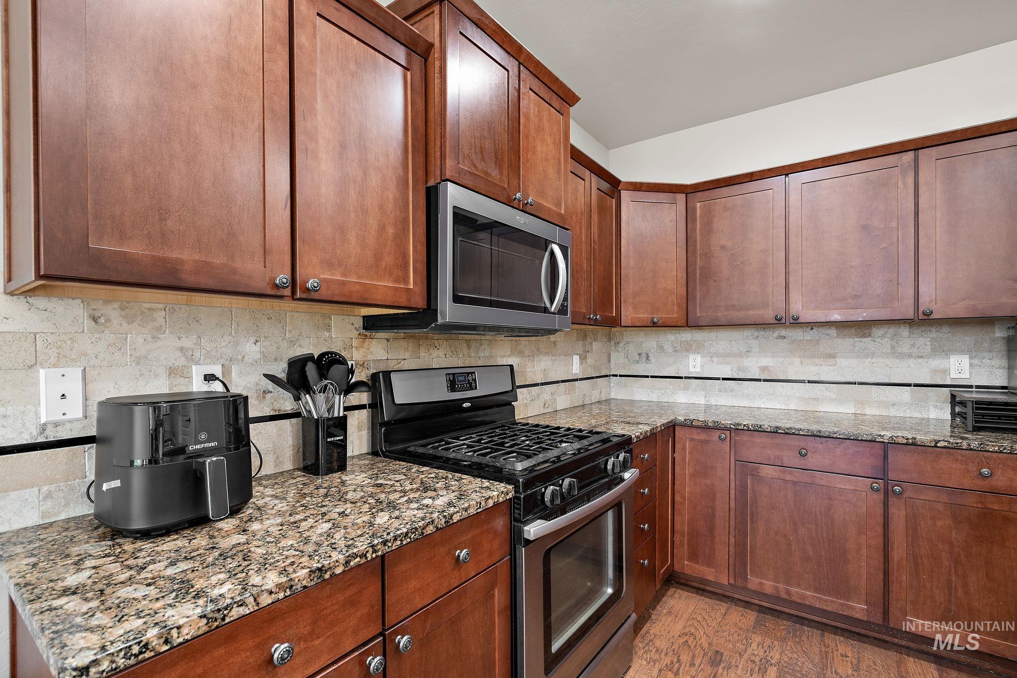 10130 W Brownstone Dr, Boise, Idaho 83709, 4 Bedrooms, 2.5 Bathrooms, Residential For Sale, Price $499,990,MLS 98997126