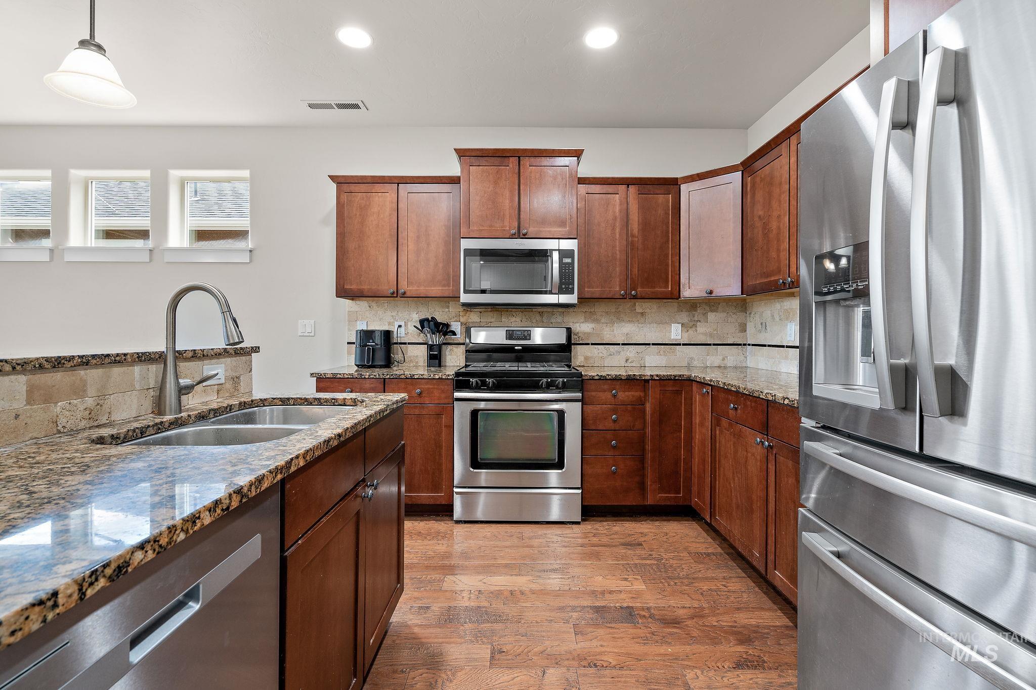 10130 W Brownstone Dr, Boise, Idaho 83709, 4 Bedrooms, 2.5 Bathrooms, Residential For Sale, Price $499,990,MLS 98997126