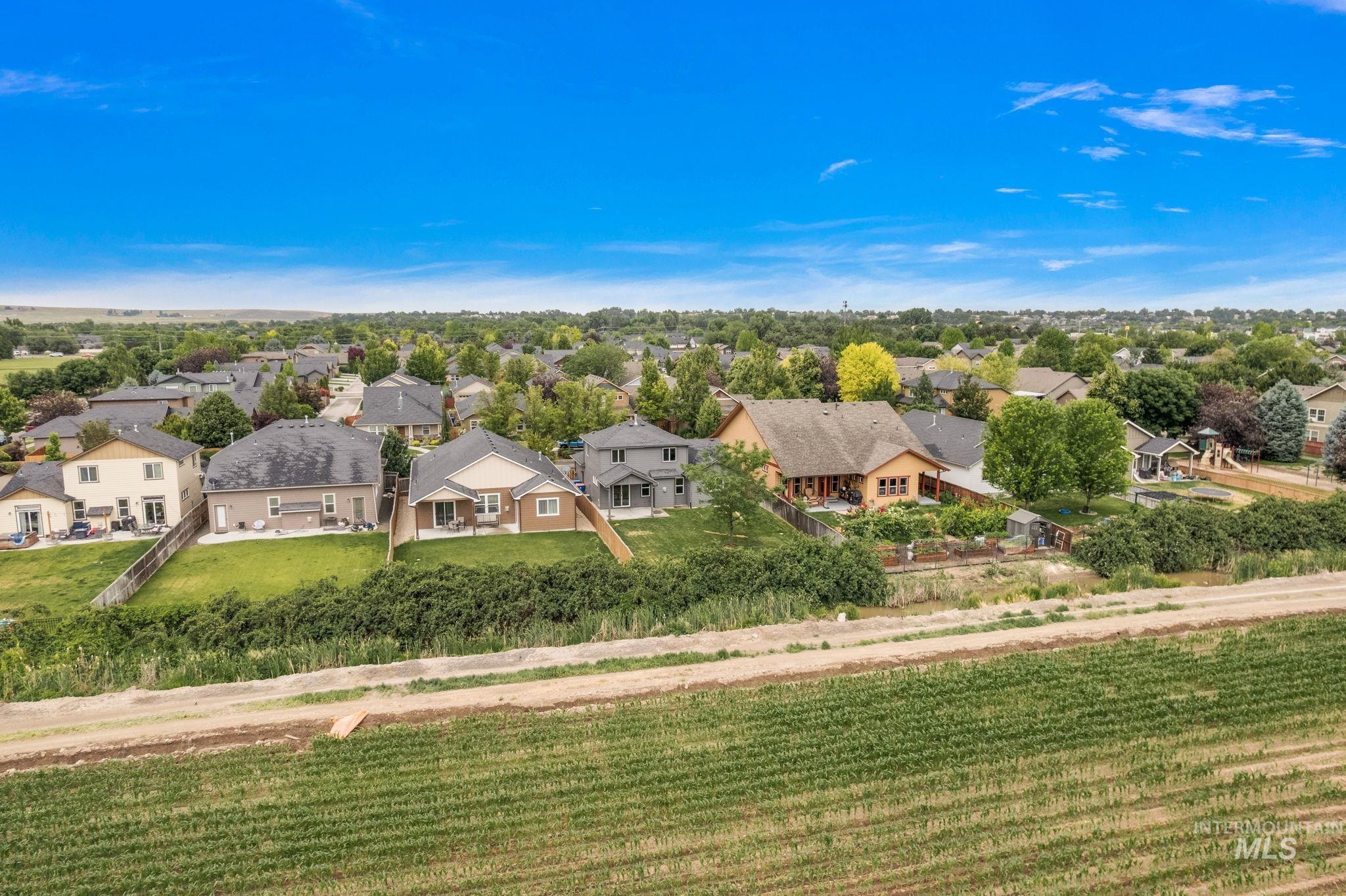 10130 W Brownstone Dr, Boise, Idaho 83709, 4 Bedrooms, 2.5 Bathrooms, Residential For Sale, Price $499,990,MLS 98997126