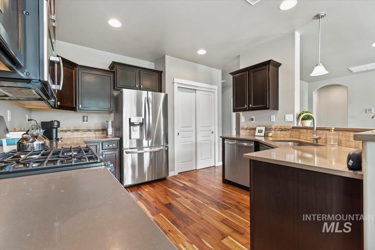 12471 W Peak View St, Boise, Idaho 83709, 3 Bedrooms, 2 Bathrooms, Residential For Sale, Price $490,000,MLS 98997127