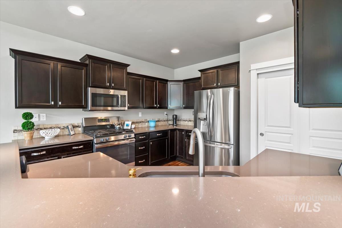 12471 W Peak View St, Boise, Idaho 83709, 3 Bedrooms, 2 Bathrooms, Residential For Sale, Price $490,000,MLS 98997127