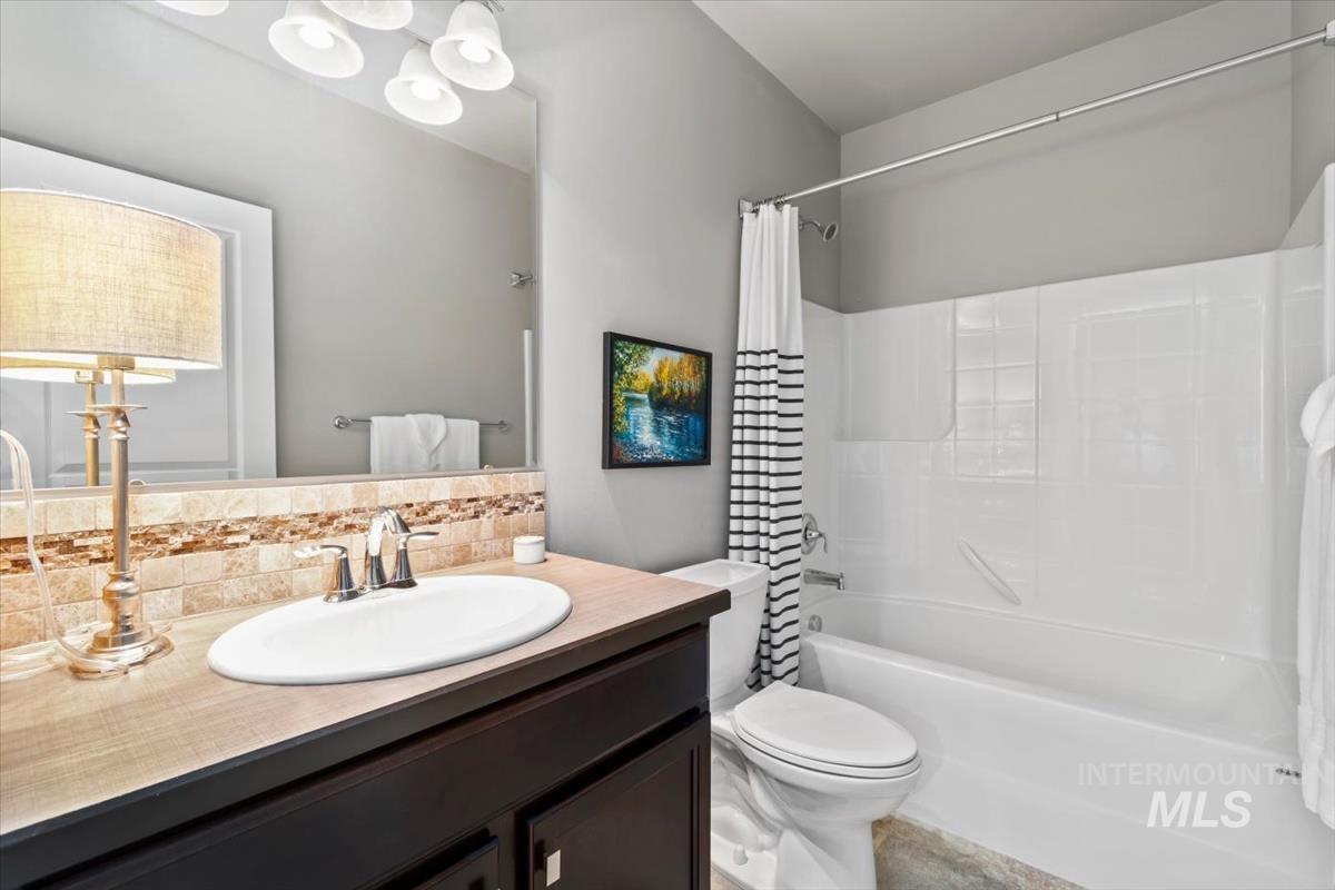 12471 W Peak View St, Boise, Idaho 83709, 3 Bedrooms, 2 Bathrooms, Residential For Sale, Price $490,000,MLS 98997127