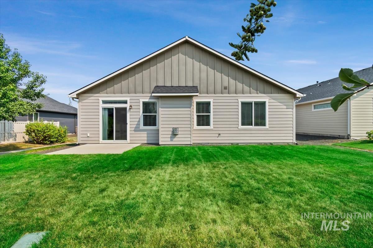 12471 W Peak View St, Boise, Idaho 83709, 3 Bedrooms, 2 Bathrooms, Residential For Sale, Price $490,000,MLS 98997127