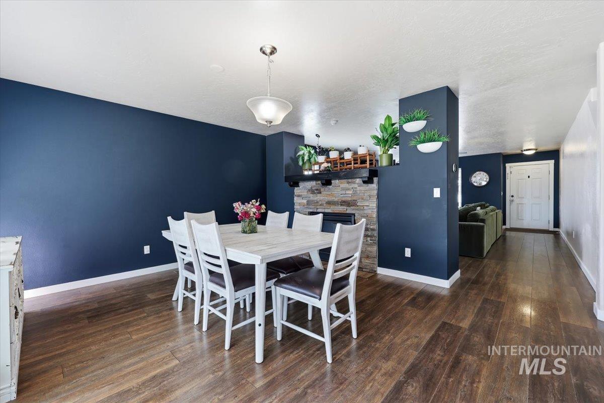 1929 W Crenshaw St, Kuna, Idaho 83634, 5 Bedrooms, 2.5 Bathrooms, Residential For Sale, Price $585,000,MLS 98997128